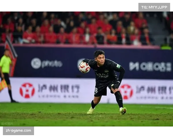 河南队门将王国明多次神扑 海牛锋线效率成取胜决定性因素